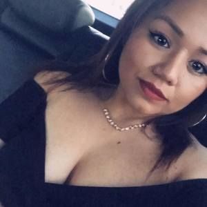 Meet your Posher, Adelaida